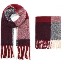 AA 0135 Soft winter Scarf Checkered