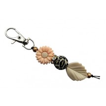 AK 0352 - Sleutelhanger - Madelief  - Kralen - 11,5 cm