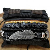 SK 0056 Set van 4 armbanden op kaart-Leder