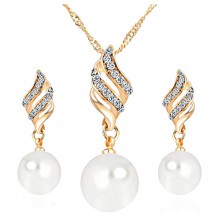 AK 0185 - Parel setje - Crystals