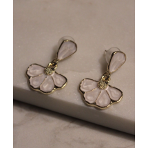 AA 0008 - Oorbellen met Witte Bloem – Stainless Steel